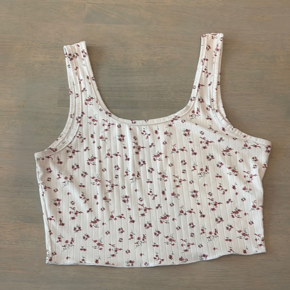 SHEIN Floral Crop Tank Top